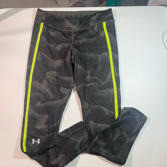 Under Armour Womens Large 7/8 Leggings Green Compression Camo Printed - Picture 1 of 7